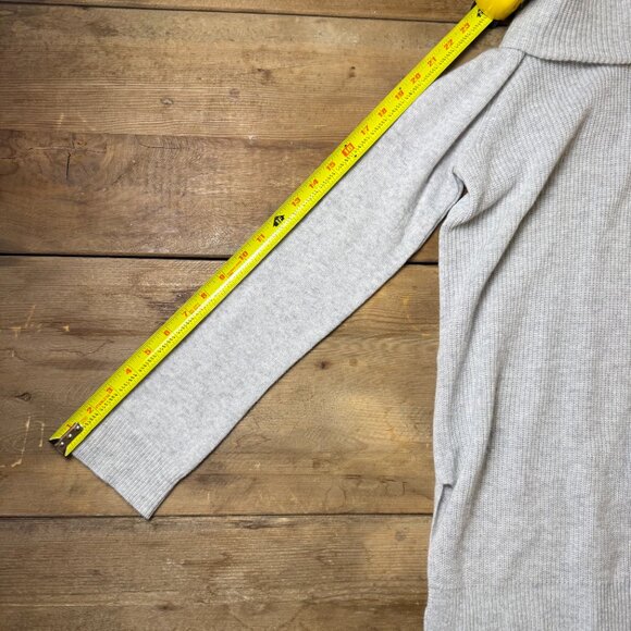 Theory | Size M | 100% Cashmere Gray Turtleneck Sweater - Picture 6 of 10